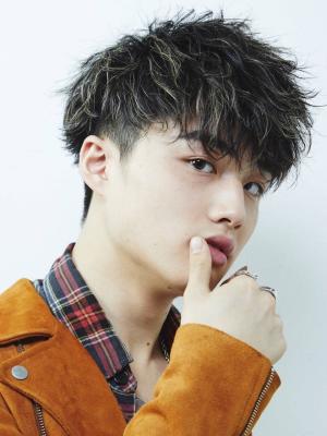 メンズヘア整形スパイラルパーマ波巻きツイストメンズパーマ髪型 メンズヘア整形スパイラルパーマ波巻きツイストメンズパーマ髪型