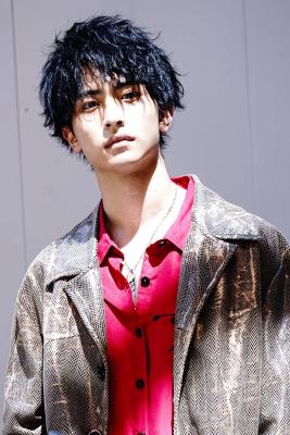 メンズヘア整形スパイラルパーマ波巻きツイストメンズパーマ髪型 メンズヘア整形スパイラルパーマ波巻きツイストメンズパーマ髪型