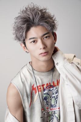 メンズヘア整形スパイラルパーマ波巻きツイストメンズパーマ髪型 メンズヘア整形スパイラルパーマ波巻きツイストメンズパーマ髪型