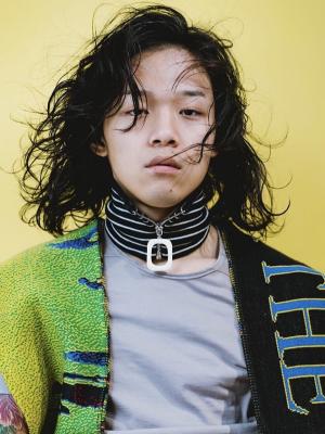 メンズヘア整形スパイラルパーマ波巻きツイストメンズパーマ髪型 メンズヘア整形スパイラルパーマ波巻きツイストメンズパーマ髪型