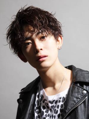 メンズヘア整形スパイラルパーマ波巻きツイストメンズパーマ髪型 メンズヘア整形スパイラルパーマ波巻きツイストメンズパーマ髪型