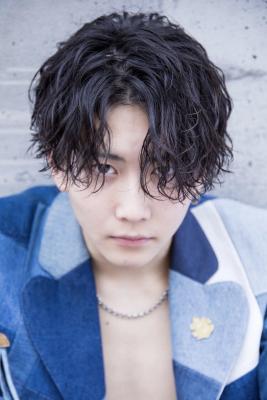 メンズヘア整形スパイラルパーマ波巻きツイストメンズパーマ髪型 メンズヘア整形スパイラルパーマ波巻きツイストメンズパーマ髪型