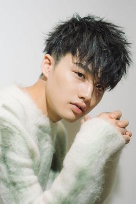 メンズヘア整形スパイラルパーマ波巻きツイストメンズパーマ髪型 メンズヘア整形スパイラルパーマ波巻きツイストメンズパーマ髪型
