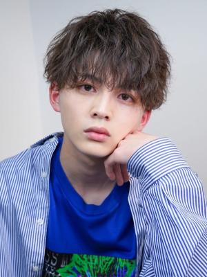 メンズヘア整形スパイラルパーマ波巻きツイストメンズパーマ髪型 メンズヘア整形スパイラルパーマ波巻きツイストメンズパーマ髪型