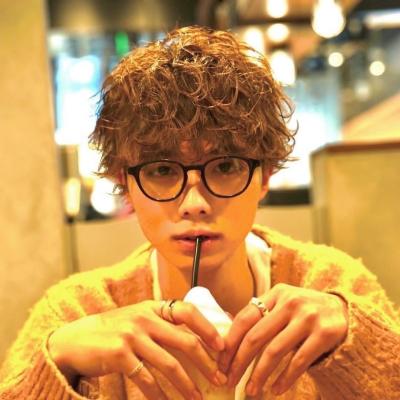メンズヘア整形スパイラルパーマ波巻きツイストメンズパーマ髪型 メンズヘア整形スパイラルパーマ波巻きツイストメンズパーマ髪型