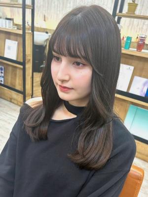 丸型卵形韓国顔まわりエアリーロング美髪オリーブベージュ渋谷のイメージ画像