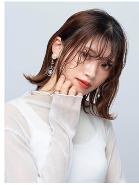【宿里 沙也香】 まばらに前髪巻いて大人可愛い外ハネスタイル 【宿里 沙也香】 まばらに前髪巻いて大人可愛い外ハネスタイル