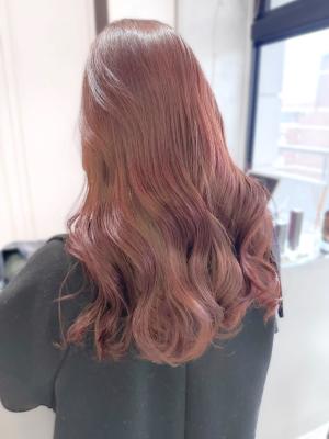 【pignon】ピンクアッシュカラー　透明感　顔周りカットのイメージ画像