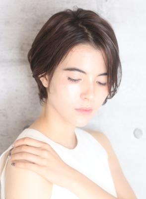 小顔美髪イメチェンピンクブラウン切りっぱなしボブショート