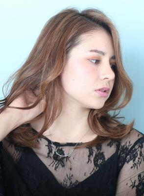 美髪イメチェンピンクブラウン切りっぱなしボブエアリーロング