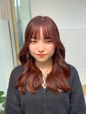 レッドブラウン似合わせカットイメチェン大人くびれミディ渋谷
