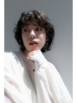 大人ガーリー３０代４０代くびれショートボブ丸みハンサム