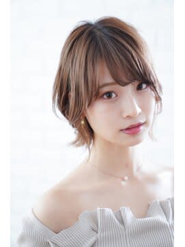 大人ガーリー３０代４０代くびれショートボブ丸みハンサム