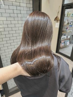 艶感グレージュ レイヤー 艶感グレージュ レイヤーのイメージ画像