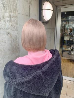 切りっぱなしボブ エアリーロング 美髪 ピンクブラウンのイメージ画像