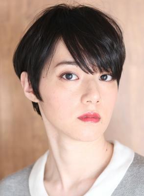 黒髪小顔美髪シアーカラーカールショートセミディ姫カットのイメージ画像