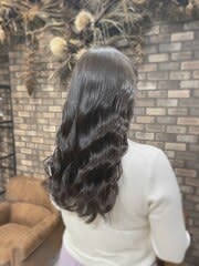 韓国風艶髪/ふんわりカール/アッシュブラックのイメージ画像