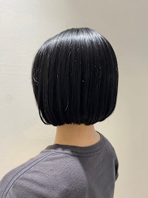 顎ラインボブ／艶／ショートボブ