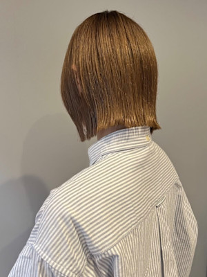 外ハネbob × ベージュカラー