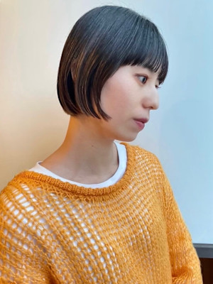 ミニボブ×ベージュカラー