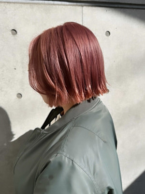 《MINAMI》切りっぱなしボブ&チェリーレッド