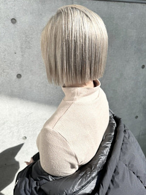 《MINAMI》タッセルボブ&ミルクティーブロンド