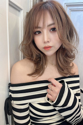 BERRYカールフェイスレイヤーシフォンベージュシアーカラー