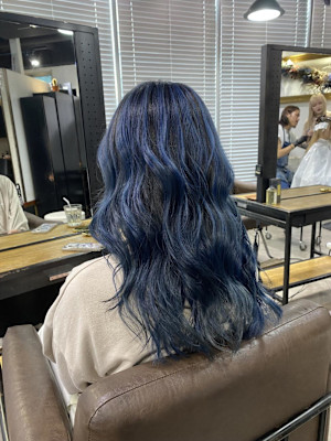 外国人風バレイヤージュ　ハイライトカラー　アッシュベージュ