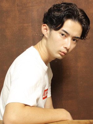 センターパートパーマ