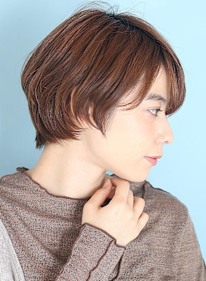 40代50代似合わせ小顔美髪シアーカラーカールショート