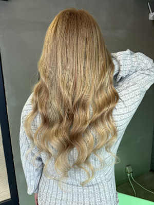 明るく見せたい方に！ベージュ×ホワイト！