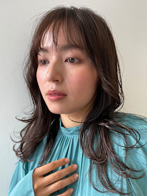 大人女性◎ミディアムレイヤー