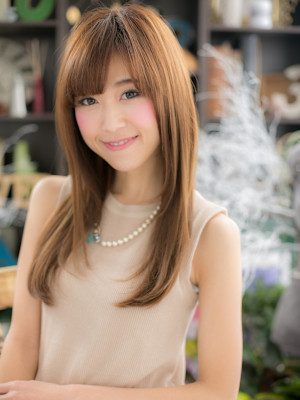 斜めバング3Dハイライト小顔エアストレート　シルキーベージュ