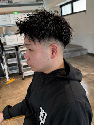 スキンフェードツイストスパイラルパーマ