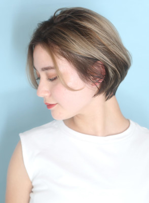 40代50代似合わせ小顔美髪シアーカラーカールショート