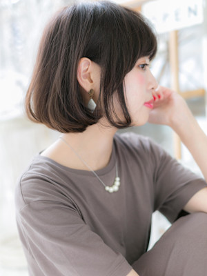 耳かけエアストレートワンカール大人ボブ　ボブパーマ