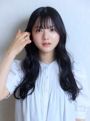 ゆるふわ黒髪ロングスタイル