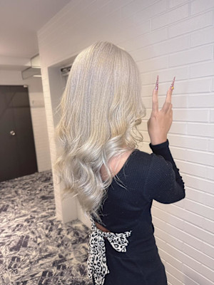 ホワイトベージュ