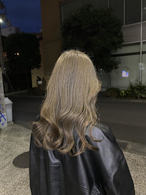 黒髪/グレーベージュ/レイヤーロング/前髪パーマ