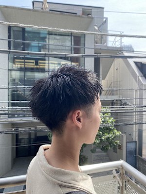 ウルフアッシュブラックカルマパーマベリーショート