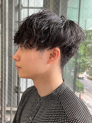 カルマパーマ/センターパート/アッシュブラック