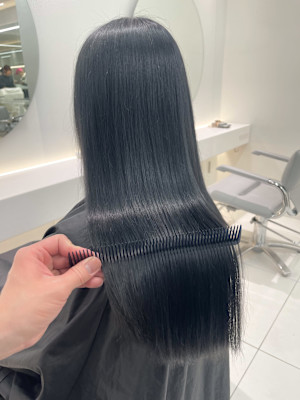 ブルーブラックカラー