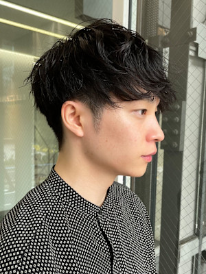 カルマパーマ/センターパート/アッシュブラック