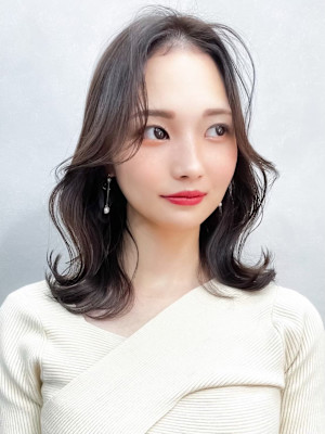 【ivy】くびれレイヤー