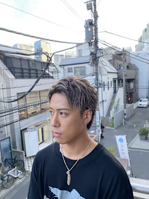 ウルフアッシュブラックカルマパーマベリーショート