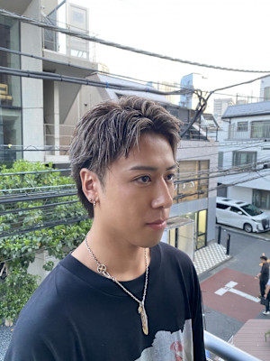 ウルフアッシュブラックカルマパーマベリーショート