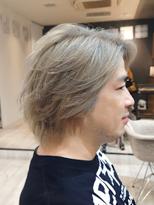 【メンズ/men's】レイヤーセンターパート×ブリーチシルバ