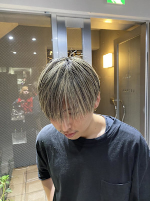 ウルフアッシュブラックカルマパーマベリーショート