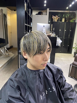 ウルフアッシュブラックカルマパーマベリーショート