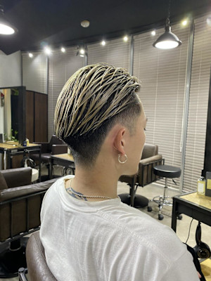 ウルフアッシュブラックカルマパーマベリーショート